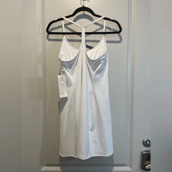 Vuori White Tennis Dress w/ Built-In Shorts Size Medium - Picture 5 of 9